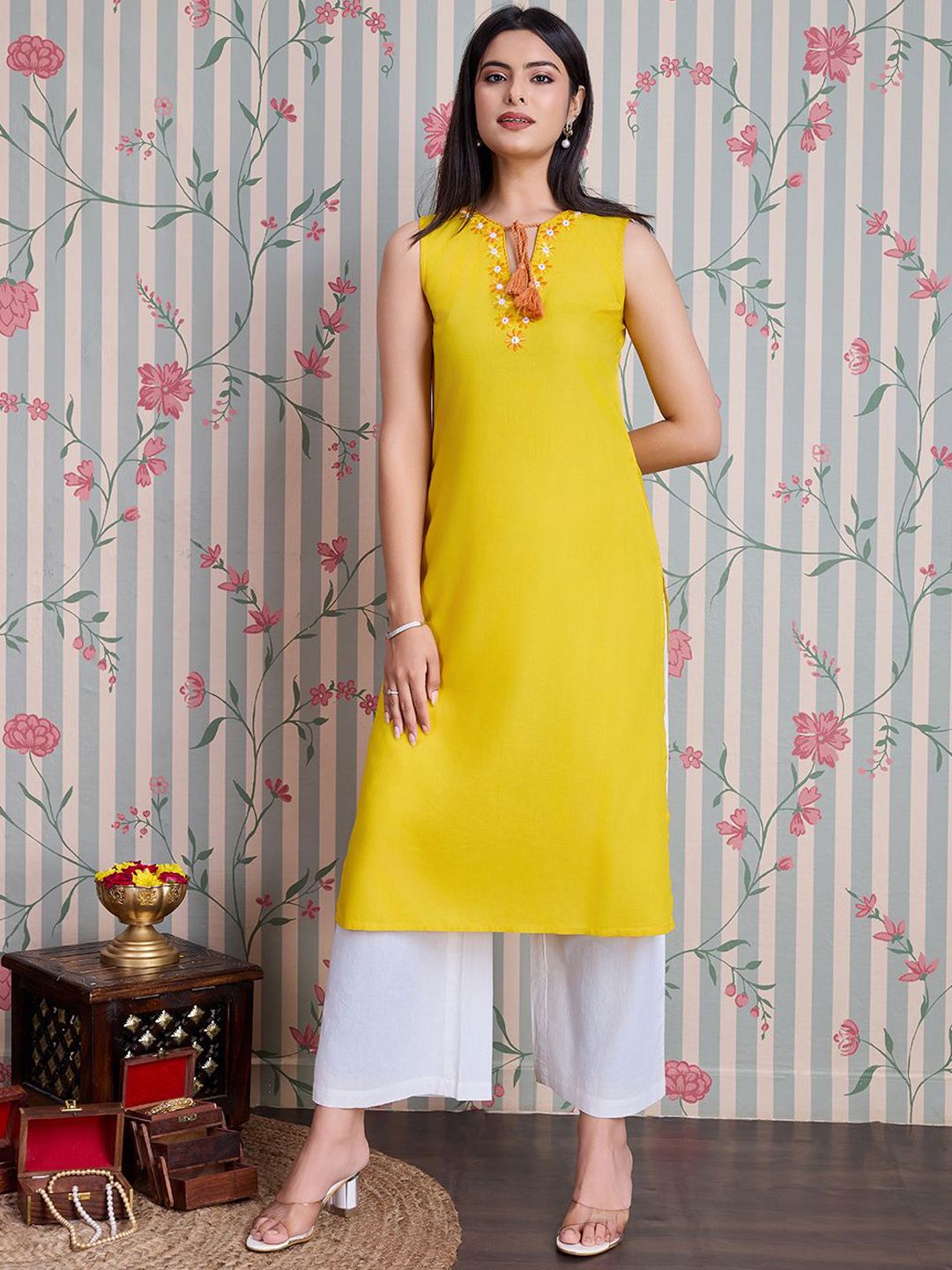 Dhiyona OD Embroidered Straight Kurta with Palazzos