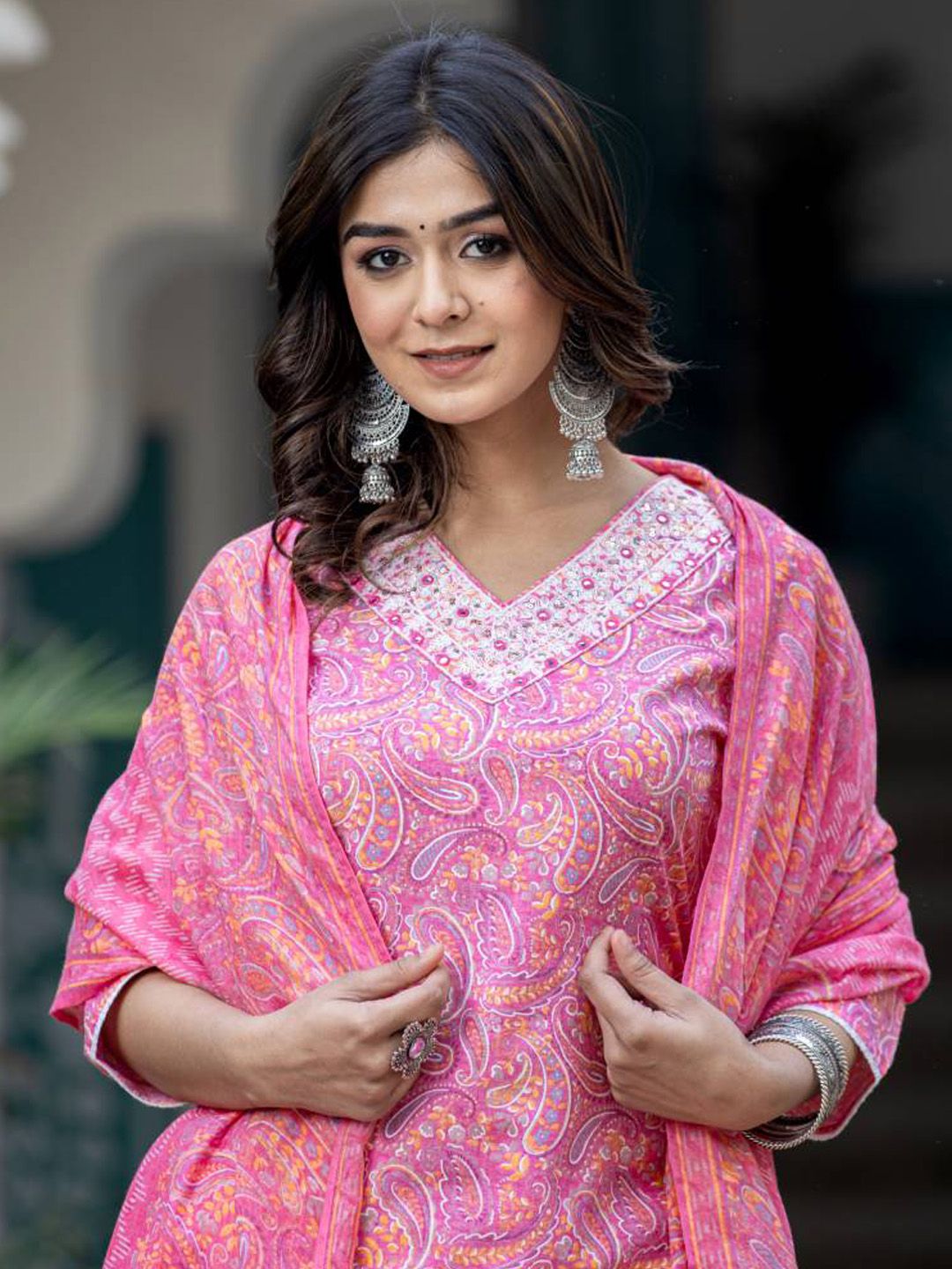 Dhiyona VA Women'sPaisley Printed Regular Thread Work Kurta with Trouser & Dupatta