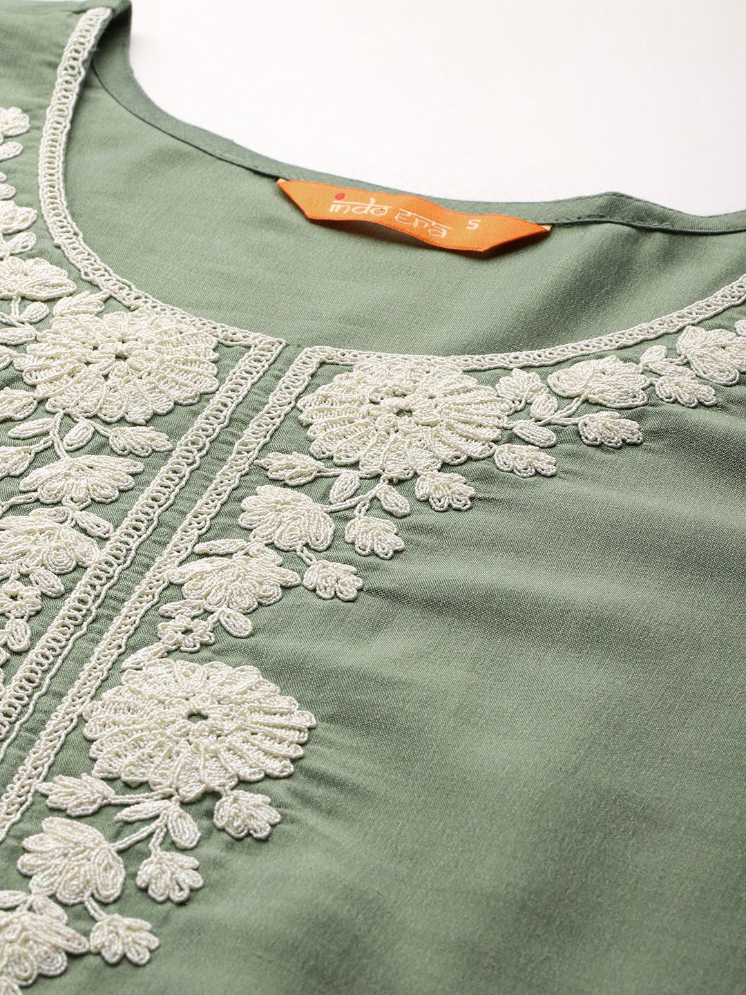 Dhiyona IE Floral Embroidered Thread Work Kurta With Trousers & Dupatta