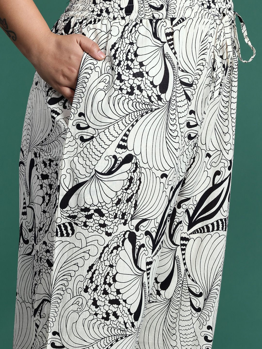 Dhiyona IE Plus Size Printed Pure Cotton Kurta with Trousers & With Dupatta