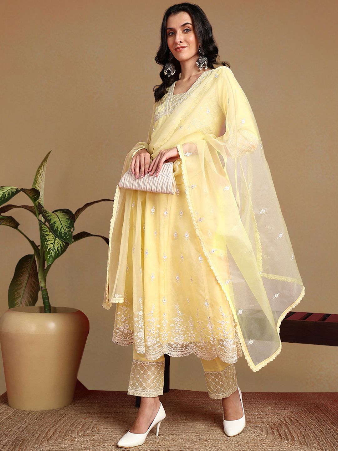 Dhiyona PD Women Women Floral Embroidered Anarkali Kurta Sets