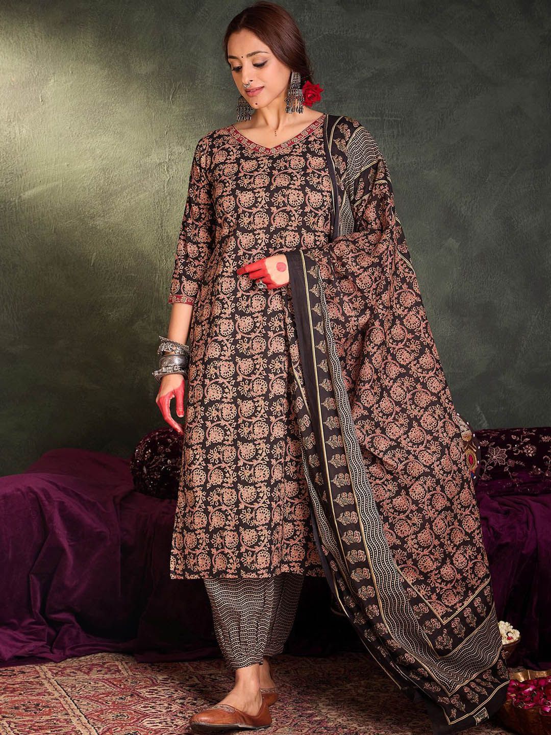 Dhiyona IE Floral Printed V-Neck Cotton Straight Kurta With Trousers & Dupatta