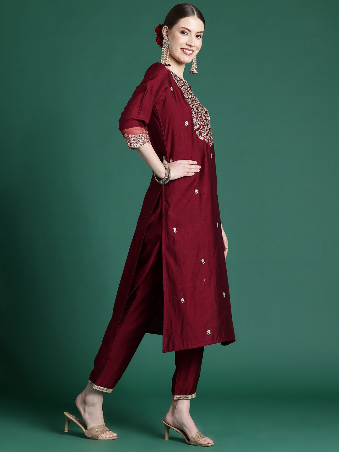 Dhiyona IE Women Floral Embroidered Regular Sequinned Liva Kurta with Trousers & With Dupatta