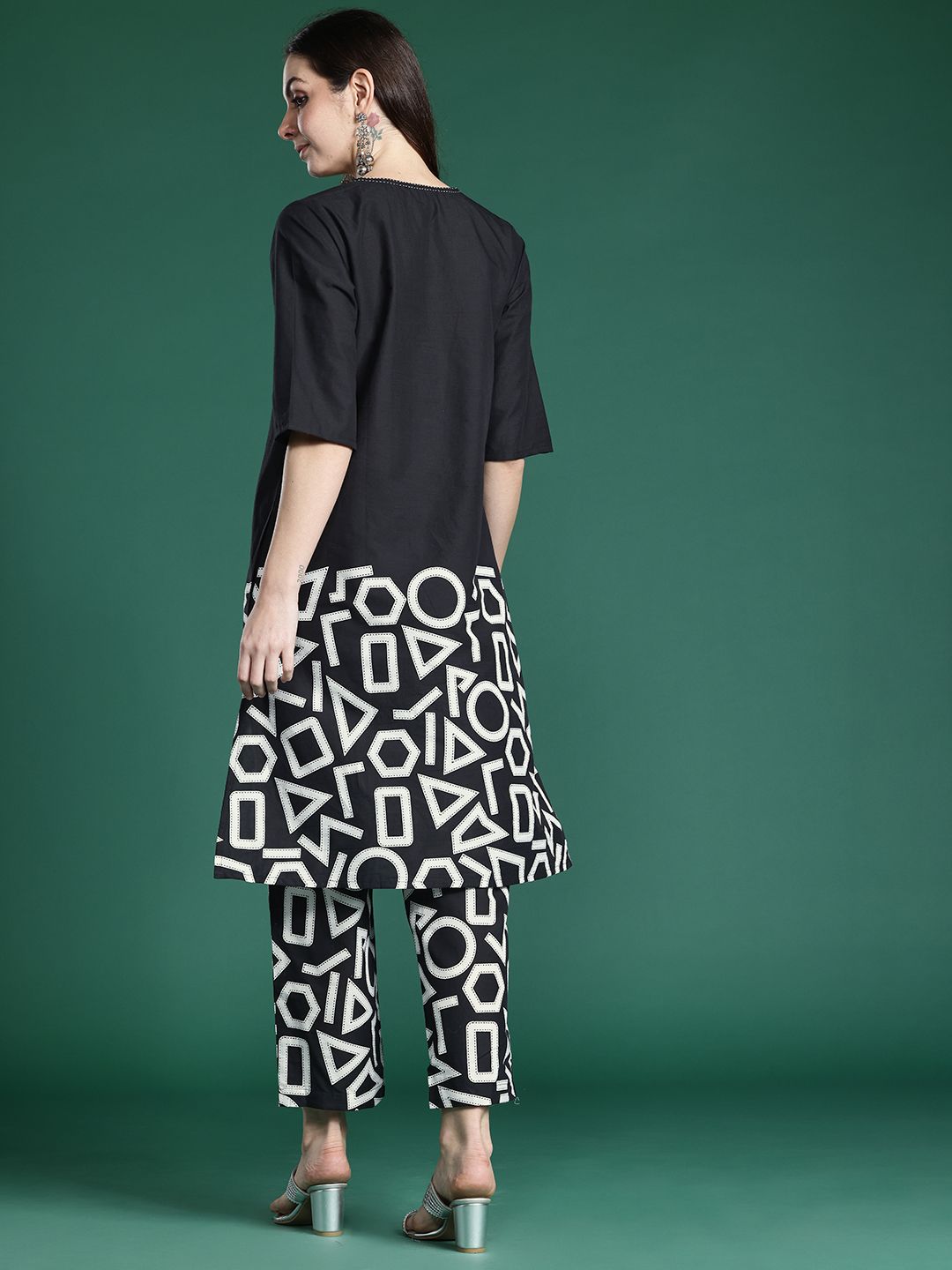 Dhiyona IE Geometric Printed Pure Cotton Kurta with Palazzos