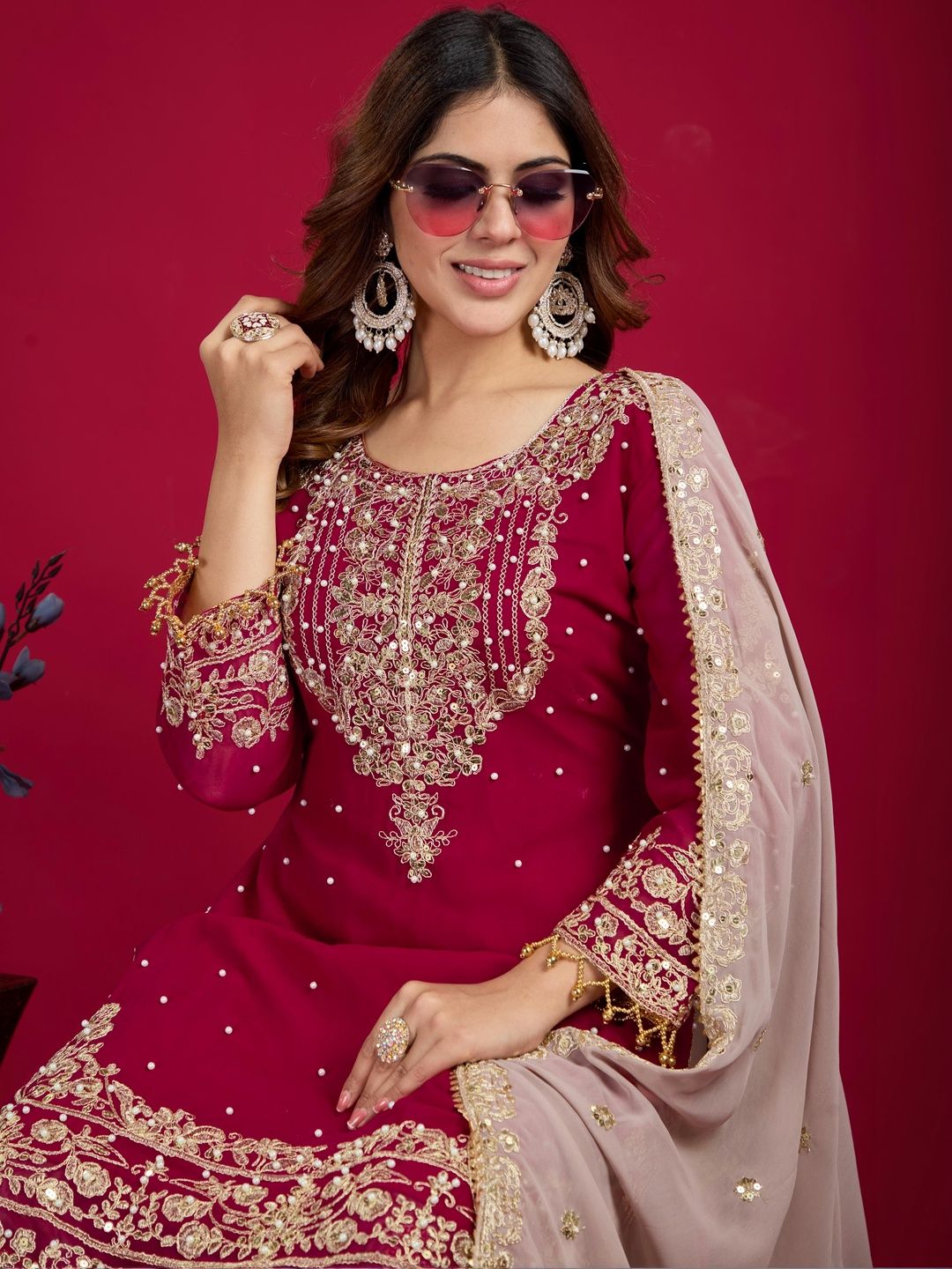 Dhiyona KL Women Ethnic Motifs Embroidered Regular Kurta with Sharara & With Dupatta