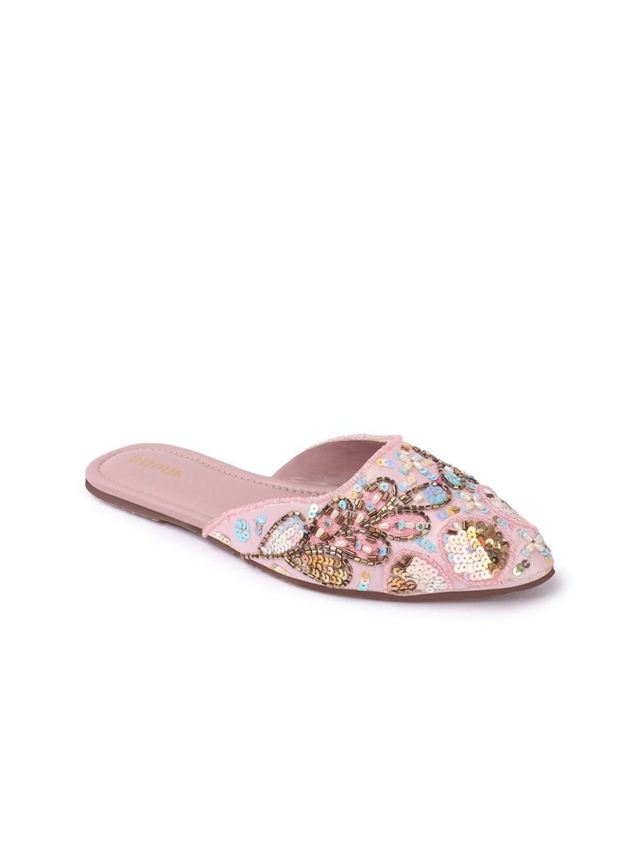 Dhiyona AK Women Embellished Ethnic Ballerinas Flats