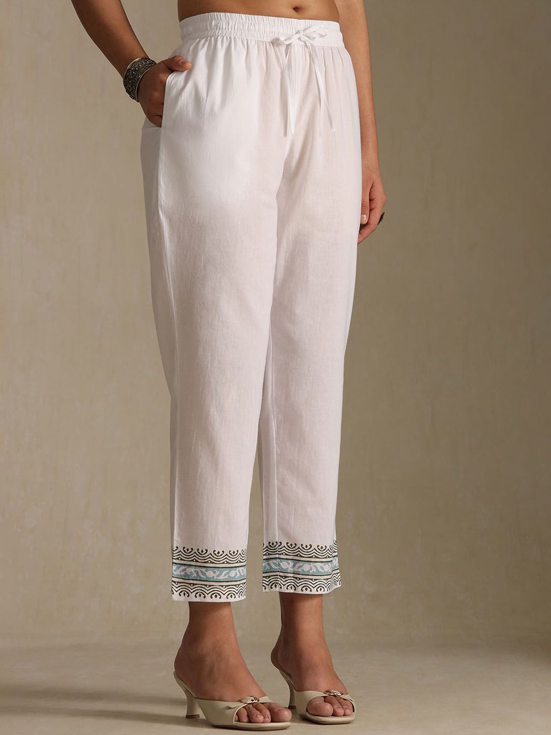 Dhiyona SO Women's Women Floral Printed Beads and Stones Kurta Trousers With Dupatta