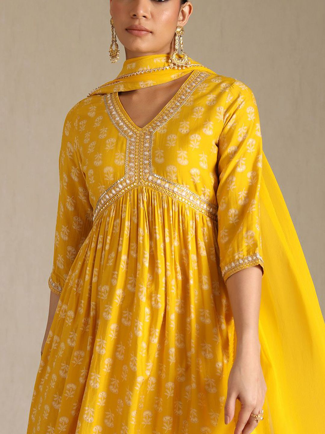 Dhiyona SO Women's Women Bandhani Printed Kurta with Trousers & With Dupatta