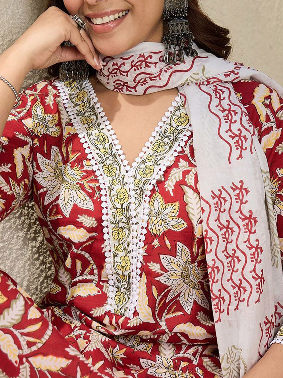 Dhiyona IE Floral Printed V-Neck Pure Cotton Straight Kurta With Trousers And Dupatta