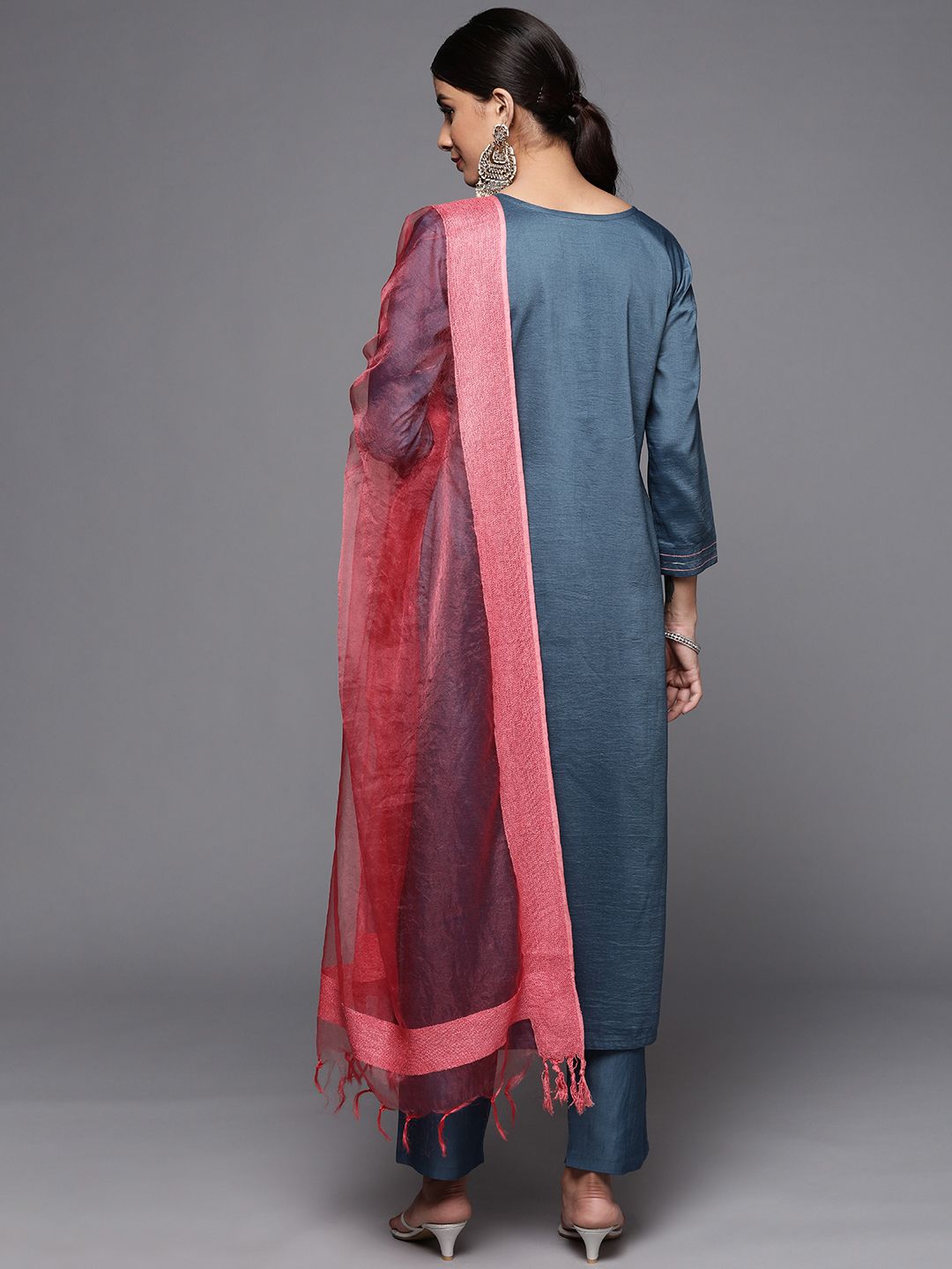 Dhiyona VA Women's Blue Ethnic Motifs Embroidered Thread Work Kurta with Trousers & With Dupatta