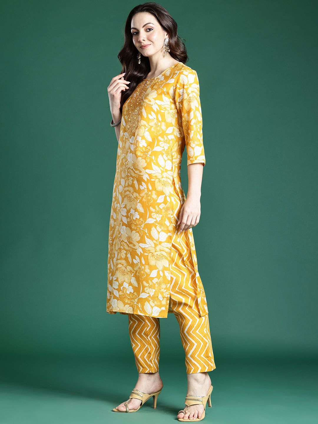 Dhiyona IE Floral Printed Kurta with Trousers & Dupatta