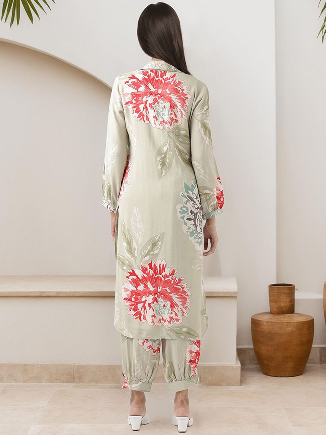 Dhiyona IS Women's Floral Printed Shirt Collar Straight Kurta With Trouser