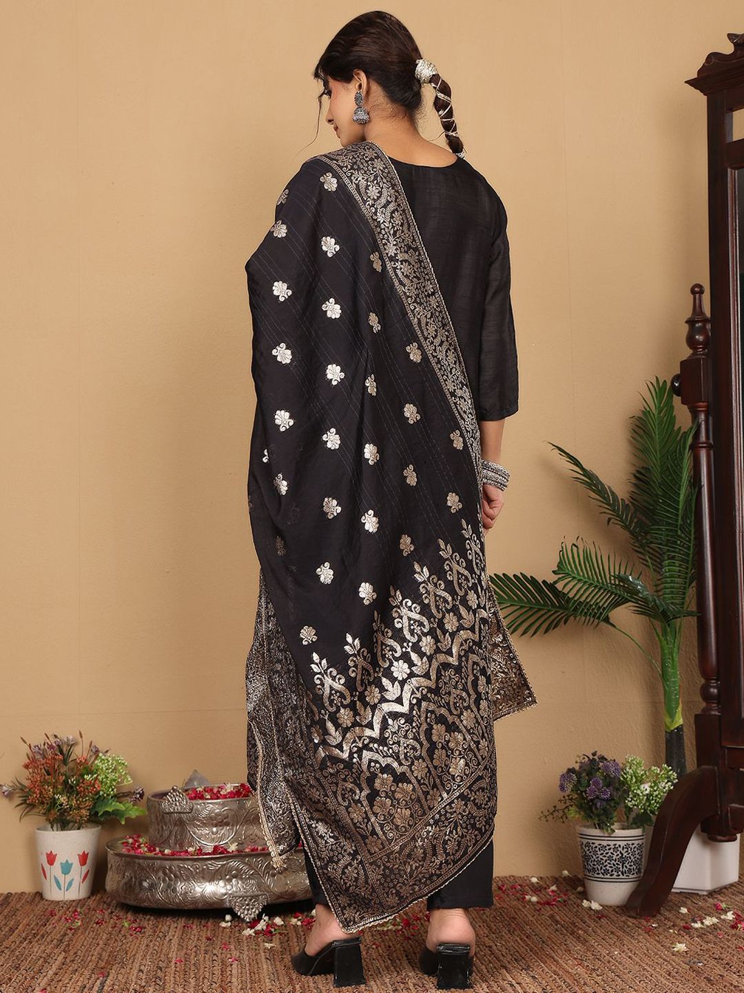Dhiyona VA Women'sEthnic Motifs Woven Design Zari Pure Silk Straight Kurta With Trouser & Dupatta