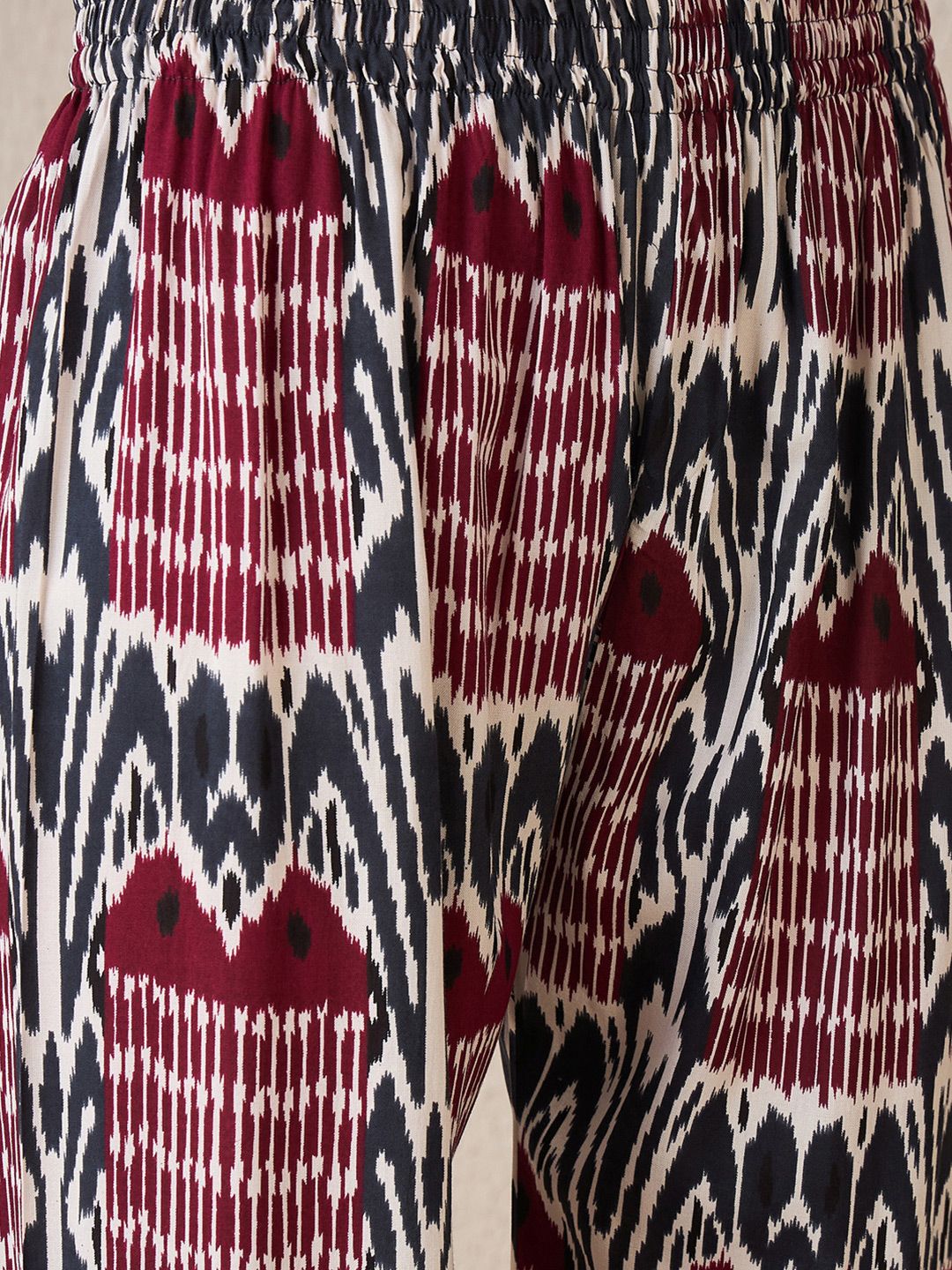 Dhiyona IE Ethnic Motifs Printed Mandarin Collar Straight Kurta With Trouser