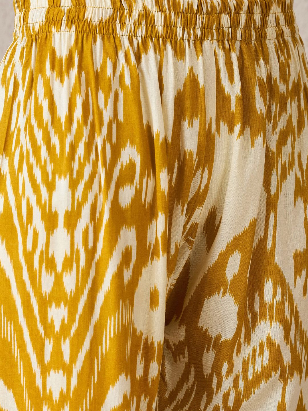 Dhiyona IE Ethnic Motifs Printed Mandarin Collar Straight Kurta With Palazzo