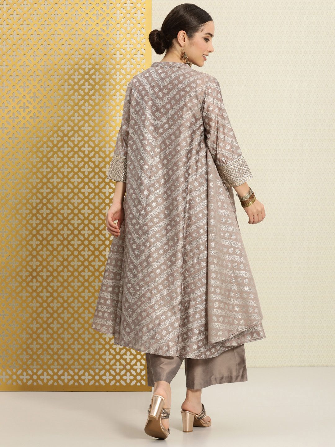 Dhiyona PD Women Women Jashn Ethnic Motifs Printed Sequinned A-Line Kurta with Palazzos