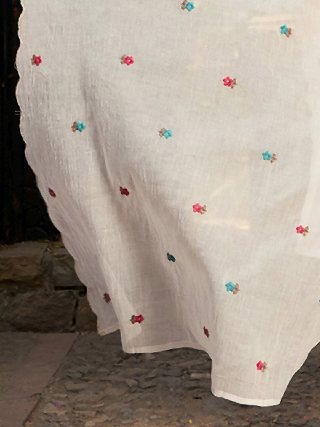 Dhiyona IE Floral Embroidered Pure Cotton Straight Kurta With Trousers & Dupatta