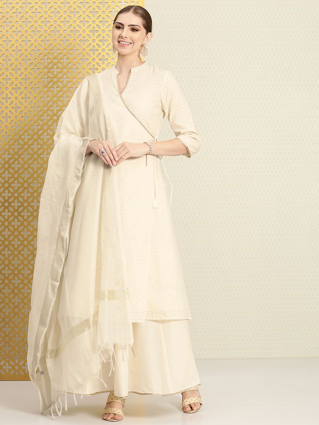Dhiyona PD Women Women Angrakha Thread Work Jashn Kurta With Skirt & Dupatta