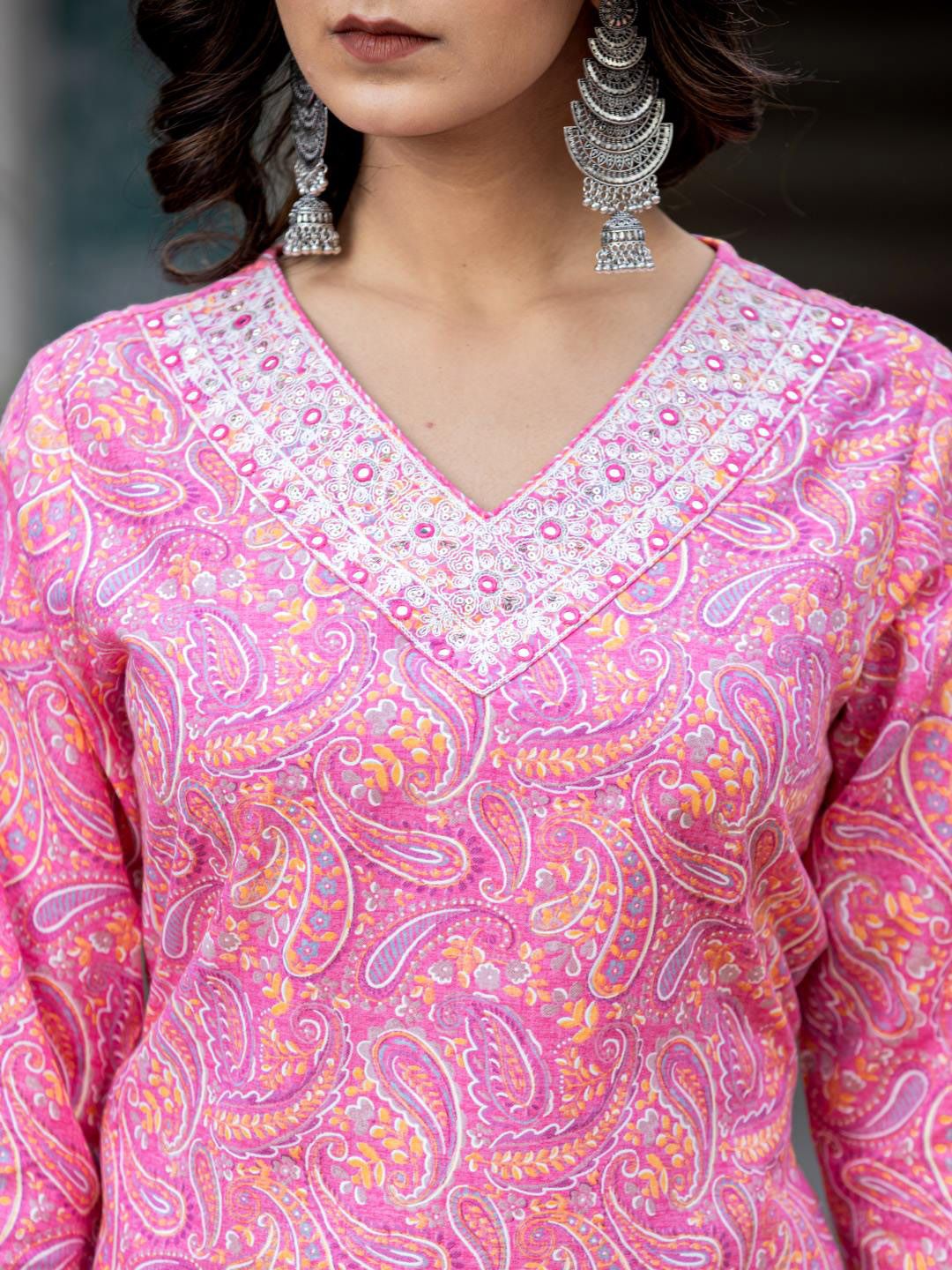 Dhiyona VA Women'sPaisley Printed Regular Thread Work Kurta with Trouser & Dupatta
