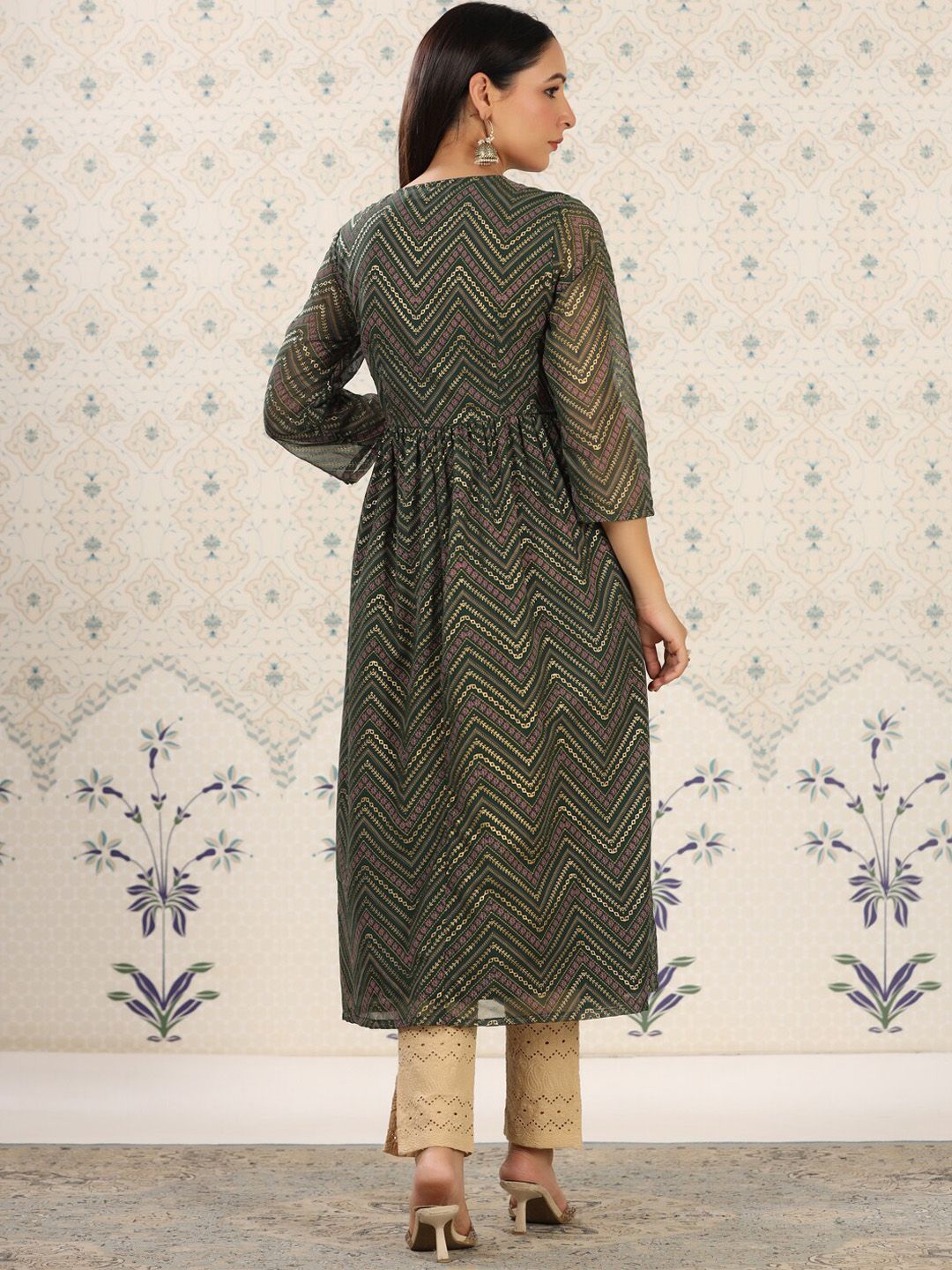 Dhiyona OD Ethnic Motifs Printed V-Neck Thread Work Empire Anarkali Kurta