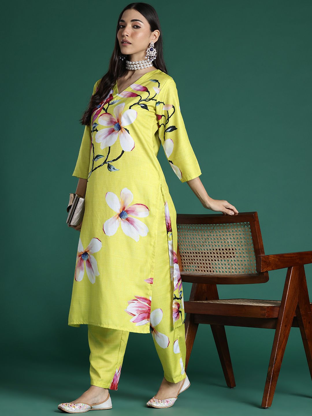 Dhiyona IE Floral Printed Kurta with Trousers