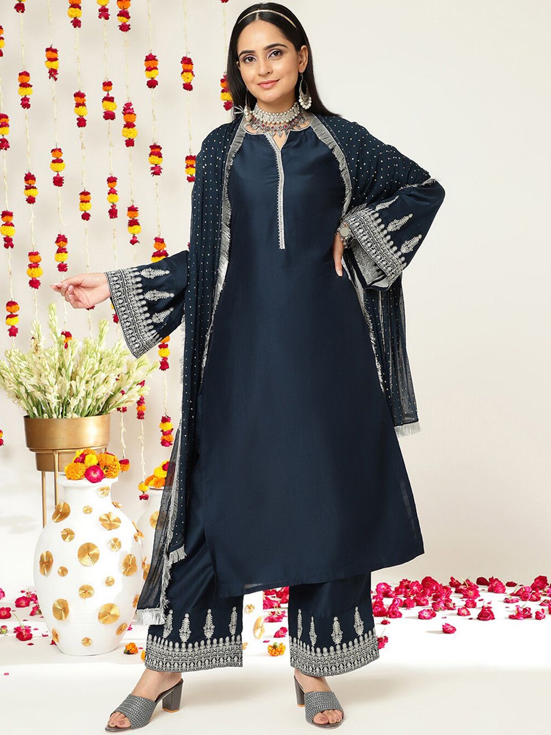 Dhiyona VA Women'sEthnic Motifs Zari Embroidered Regular Kurta With Trousers & With Dupatta