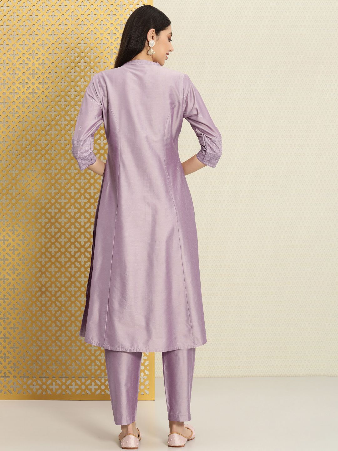 Dhiyona PD Women Women Ethnic Motifs Thread Work Jashn Kurta with Trousers