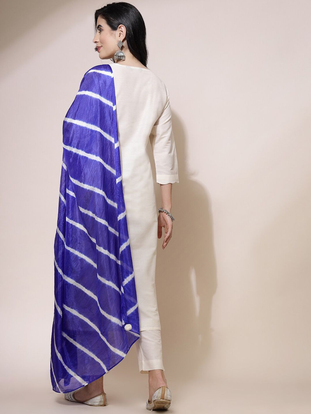 Dhiyona SN Women's V-Neck Straight Kurta With Trousers & Dupatta