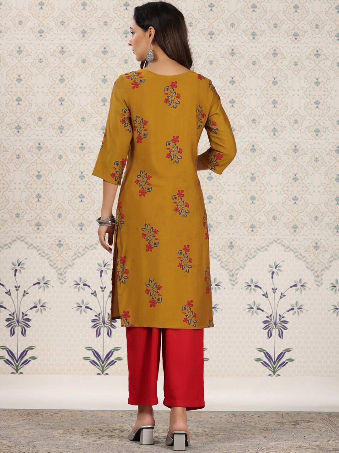 Dhiyona OD Floral Printed Zari Detailed Straight Kurta