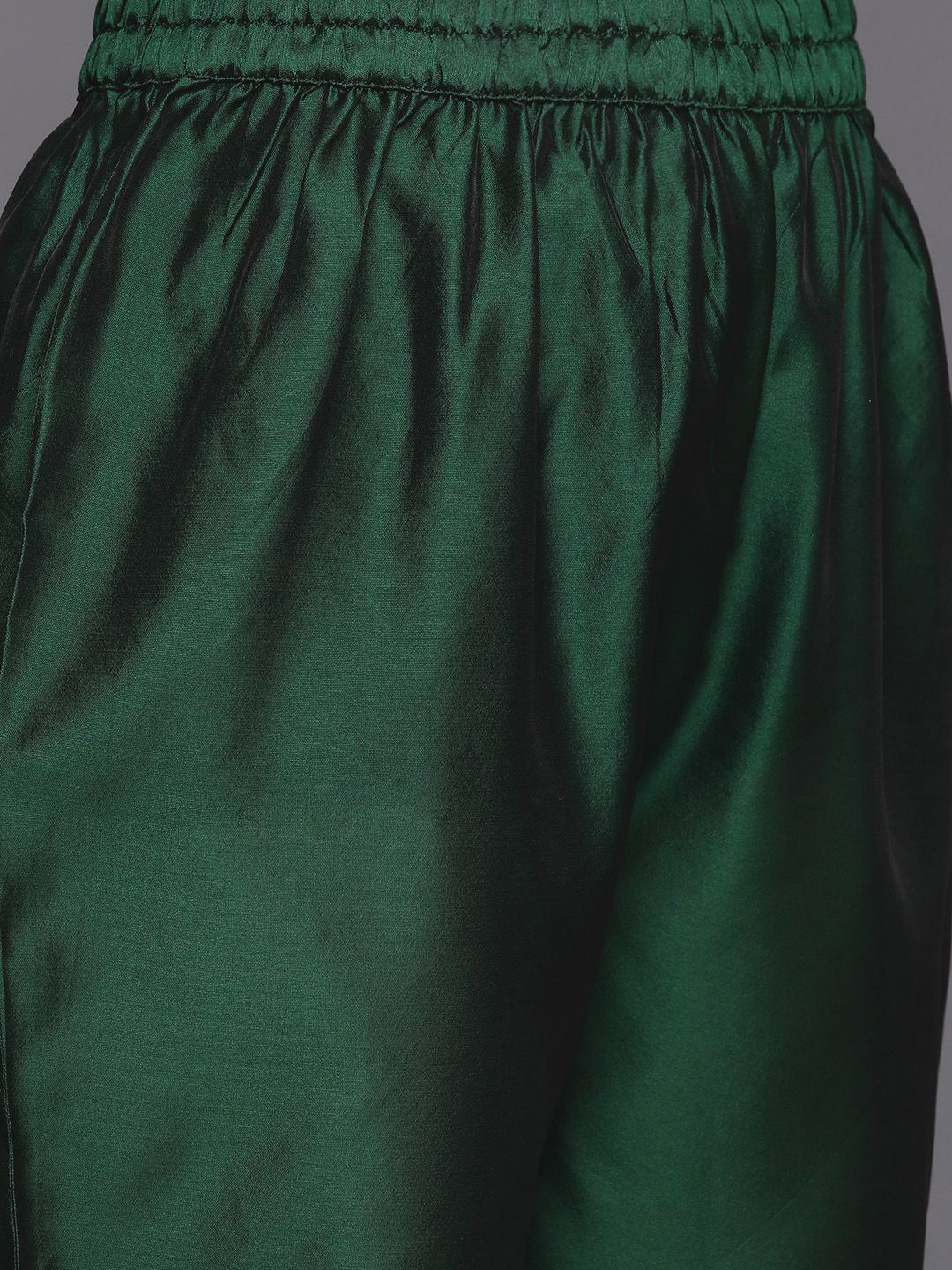 Dhiyona VA Women's Green Kurta with Trousers & With Dupatta