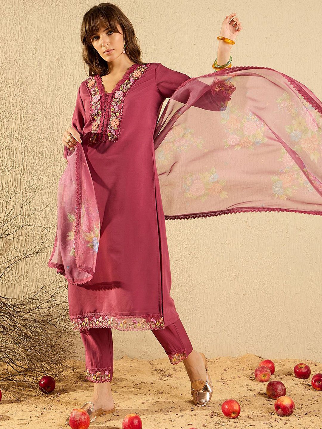 Women Floral Yoke Design Regular Thread Work Kurta with Trousers & With Dupatta