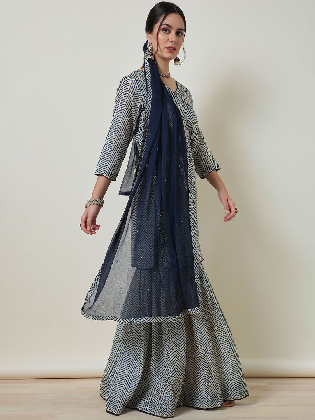 Dhiyona SO Women's Women Printed Regular Gotta Patti Chanderi Silk Kurta with Sharara & With Dupatta