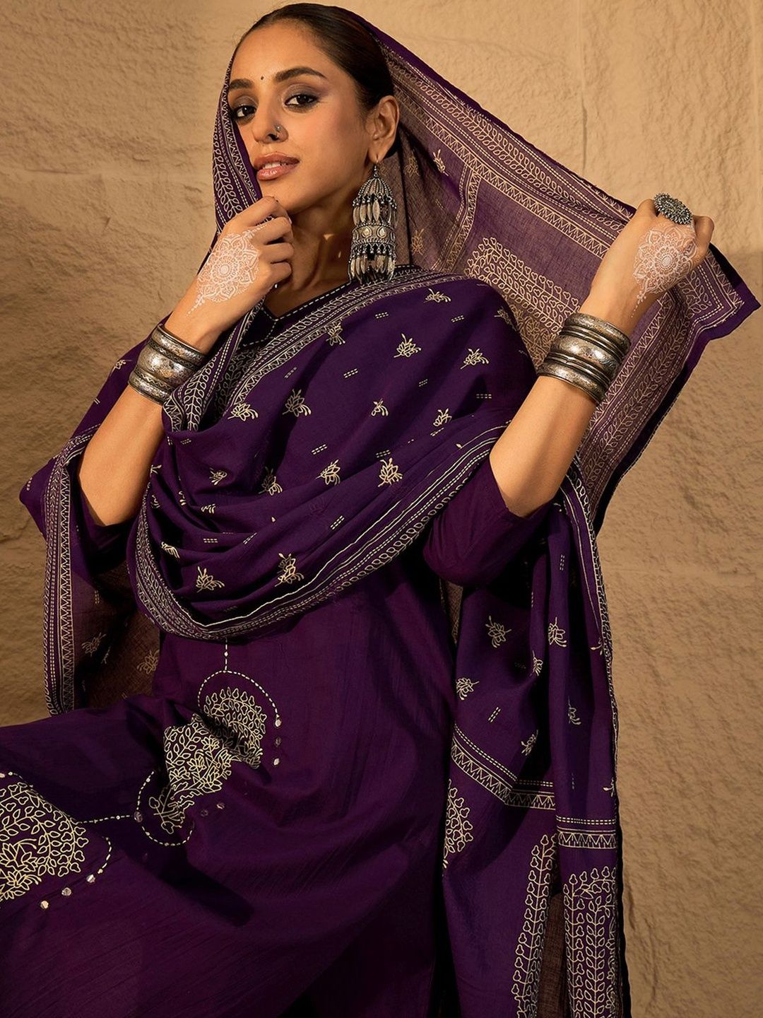 Women Ethnic Motifs Embroidered Regular Thread Work Pure Cotton Kurta with Trousers & With Dupatta