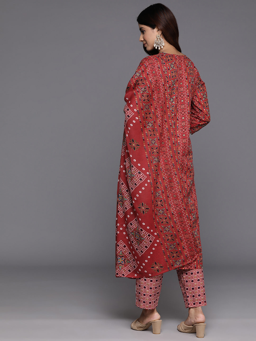 Dhiyona VR Women's Red Printed V-Neck Embroidered Kurta With Bottom And Dupatta