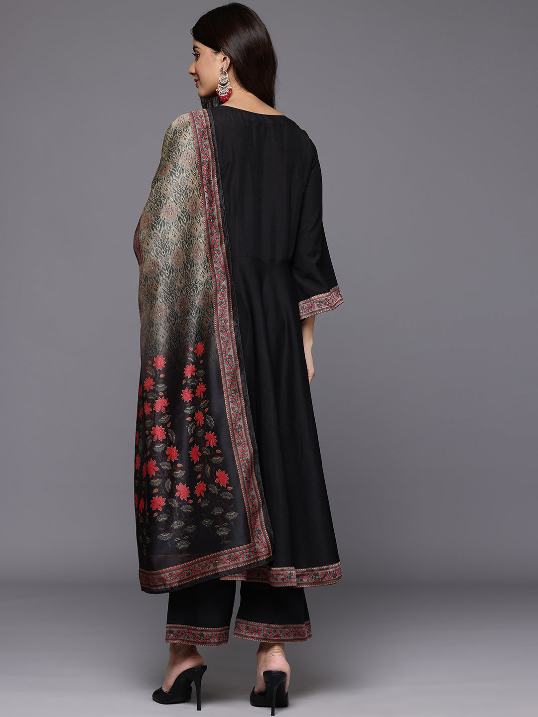 Dhiyona VR Women's Black Floral Printed Embellished Anarkali Kurta Paired With Bottom And Printed Dupatta