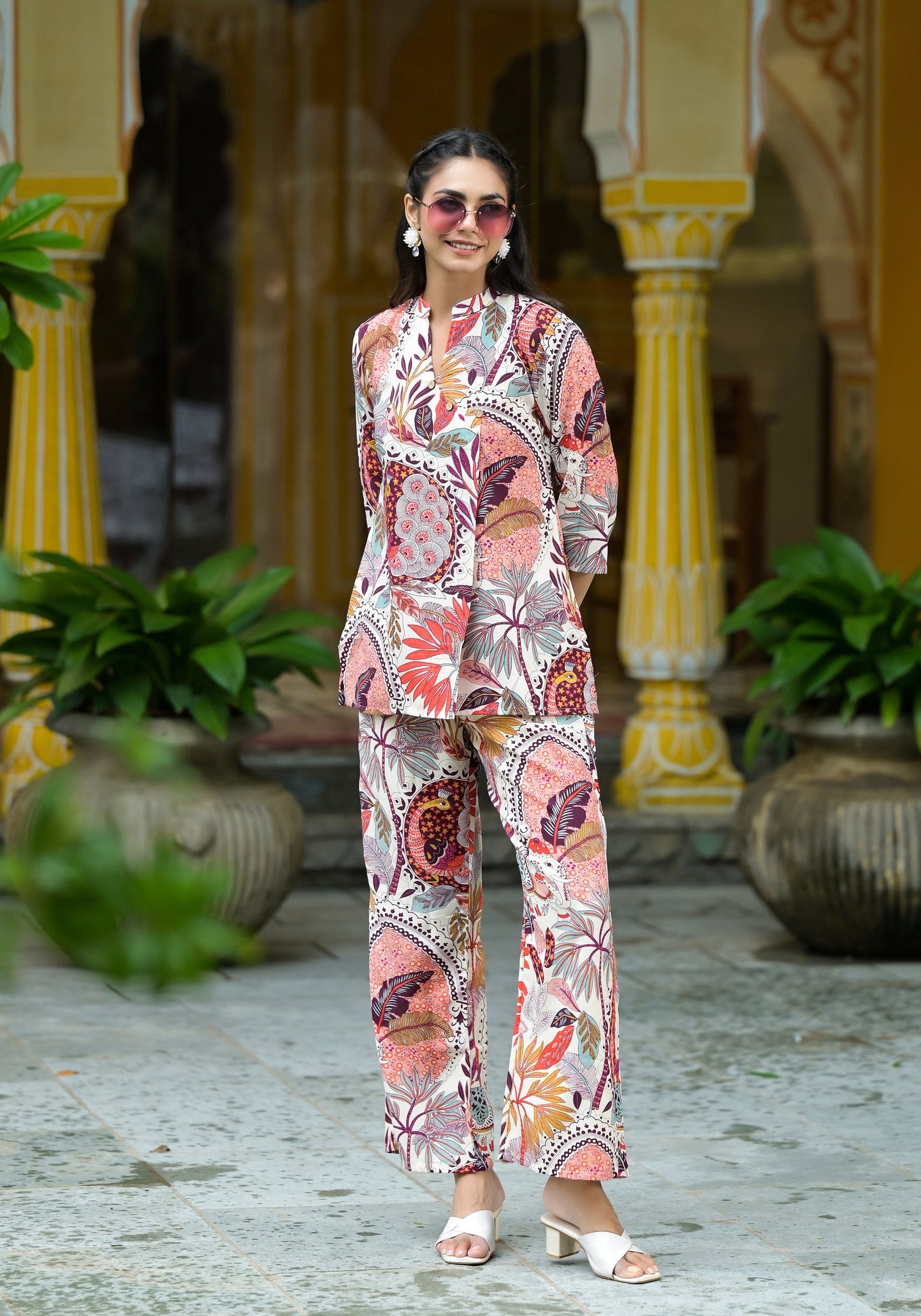 Women Pink Printed Viscose Rayon Kurta And Pant Set