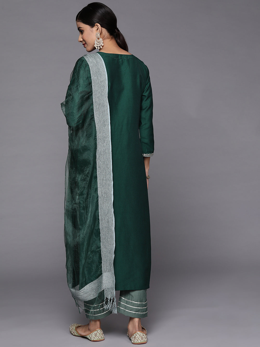 Dhiyona VR Women's Green Embroidered Kurta With Contrast Bottom And Dupatta