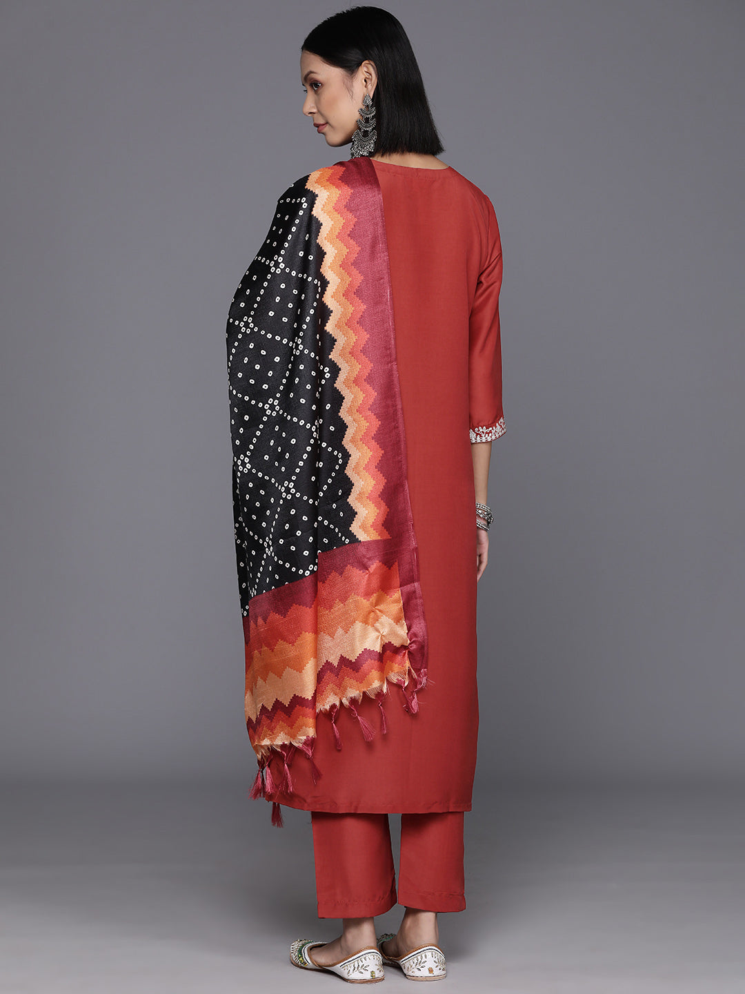 Dhiyona VR Women's Rust Zari Kurta With Solid Trouser And Dupatta Set