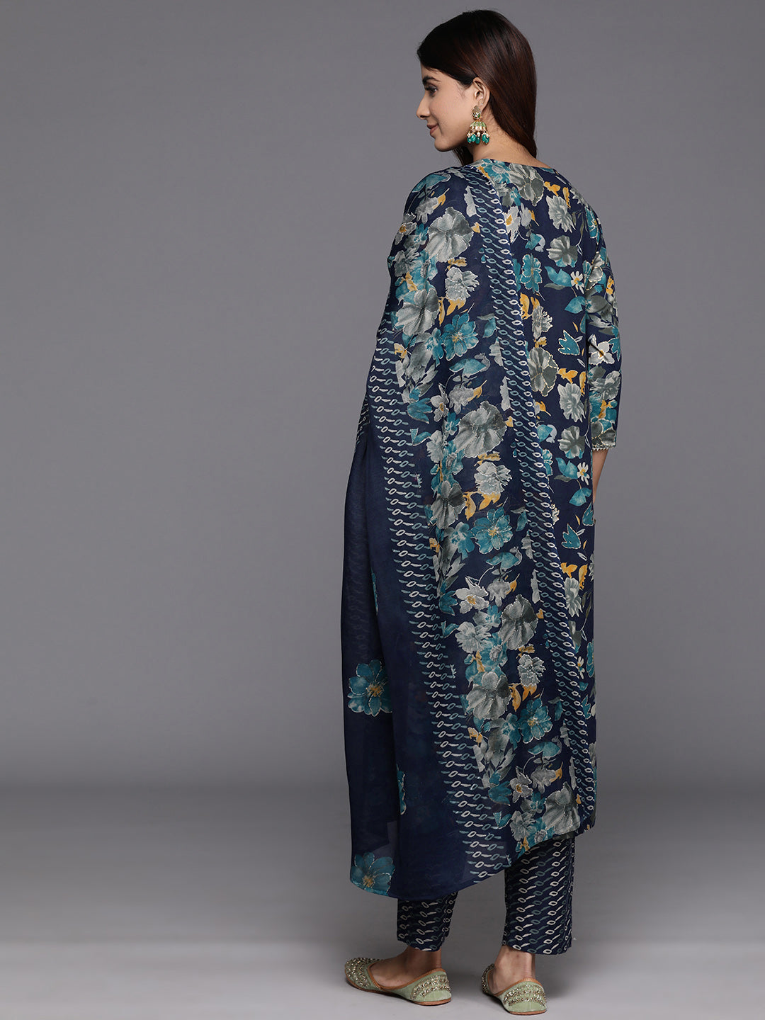 Dhiyona VR Women's Blue Floral Print And Embroidered Kurta With Bottom And Dupatta