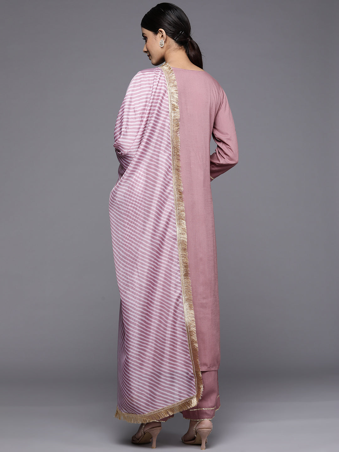 Dhiyona VR Women's Solid Kurta Set With Printed Dupatta