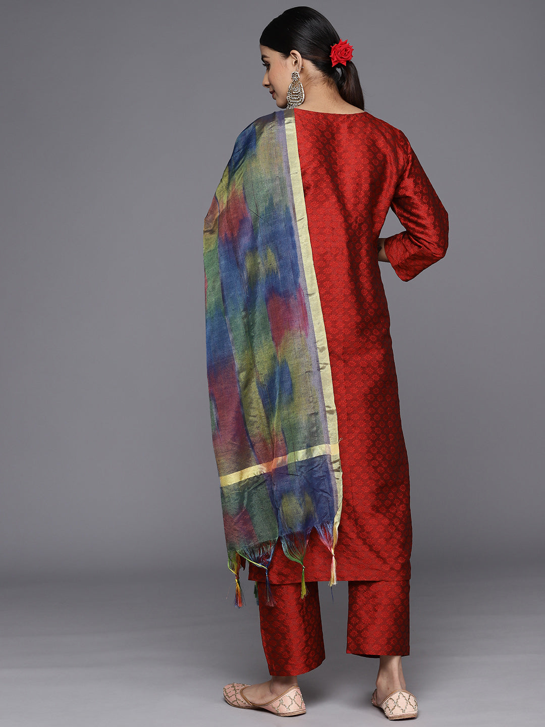 Dhiyona VR Women's Round Neck Yoke Embroidered Straight Kurta Paired With Tonal Bottom And Printed Dupatta