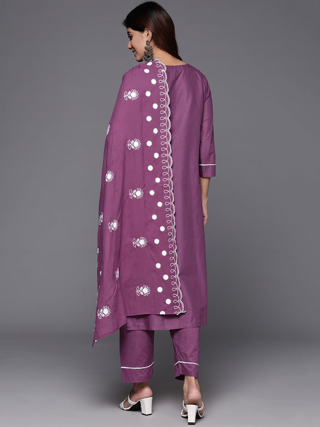 Dhiyona VR Women's Purple Thread Embroidered Kurta With Tonal Bottom And Dupatta