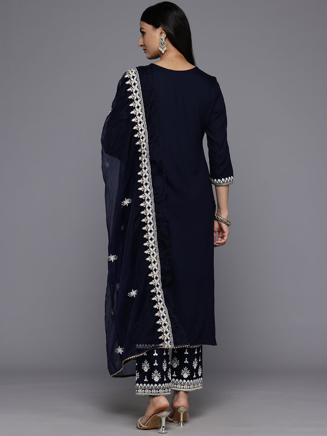 Dhiyona VR Women's Navy Blue Round Neck Thread Embroidered Kurta Paired With Bottom And Dupatta
