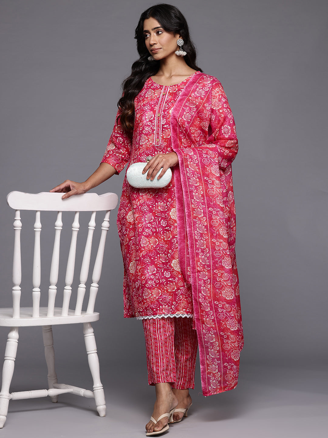 Dhiyona VR Women's Floral Jaipuri Printed Lace Detaled Kurta Set With Dupatta