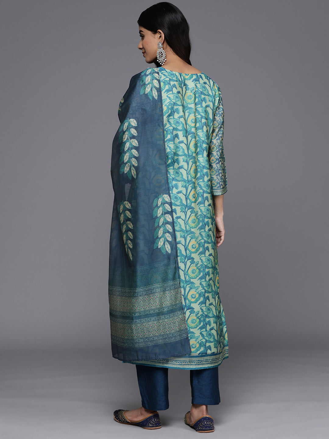 Dhiyona VR Women's Blue Floral Printed Kurta, Round Neck Straight Kurta Paired With Tonal Bottom And Printed Dupatta