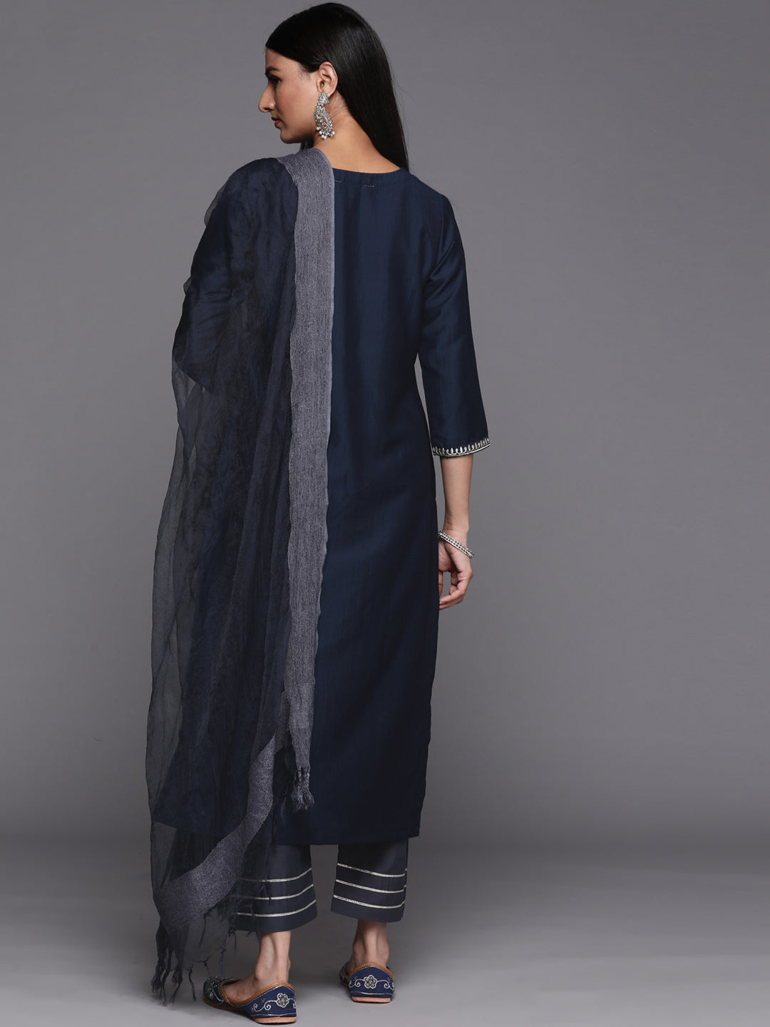 Dhiyona VR Women's Blue Embroidered Kurta With Contrast Bottom And Dupatta