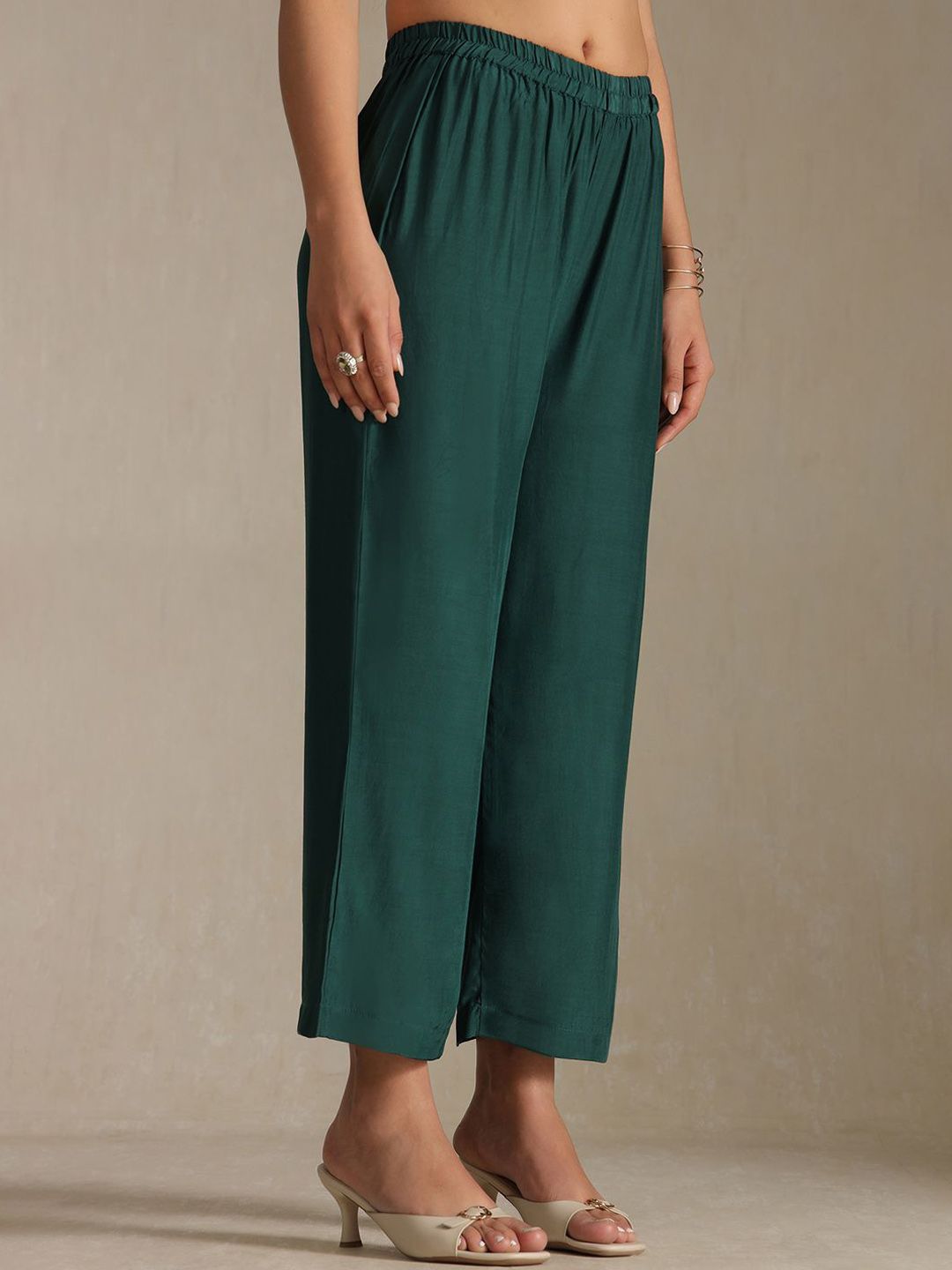 Dhiyona SO Women's Women Ethnic Motifs Printed Beads and Stones Kurta with Trousers & Dupatta
