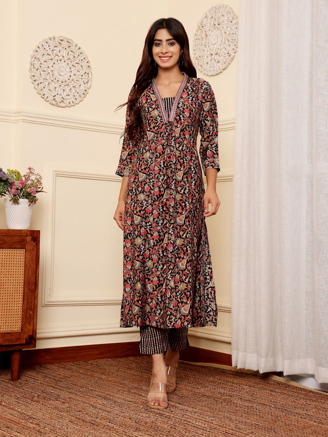 Dhiyona VA Women's Floral Printed Regular Sequinned Kurta with Trousers & Dupatta