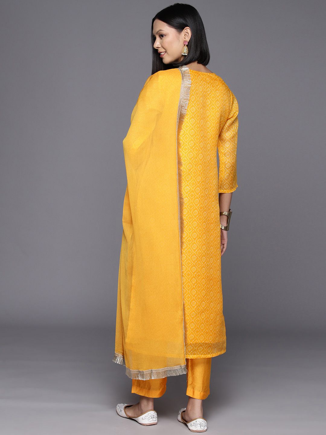 Dhiyona VA Women'sBandhani Printed Regular Sequinned Kurta with Trousers & Dupatta