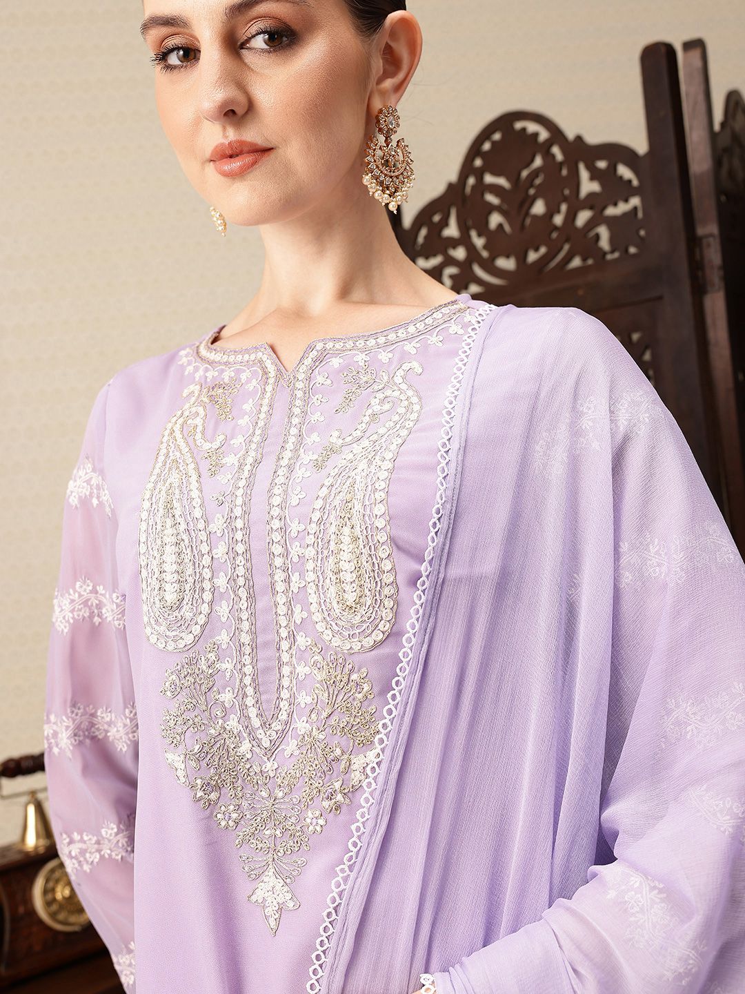 Dhiyona PD Women Paisley Yoke Design Thread Work Jashn Kurta with Sharara & Dupatta